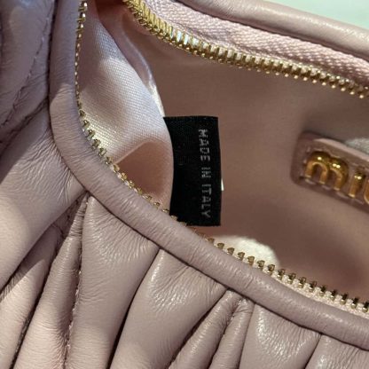 Replica Miu Miu Wander matelassé nappa leather hobo mini-bag Powder Pink #6063 - Image 4